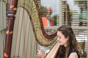 Scarlett Smith - Bristol Harpist Harpist Hire Profile 1