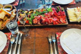 Fabulous Private Dining  Paella Catering Profile 1