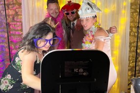 Party Pod Magic Mirror Hire Profile 1