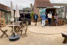 Lux Mobile Bar  Horsebox Bar Hire  Profile 1