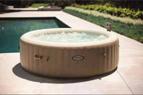 Bounce A Roos Hot Tub Hire Profile 1