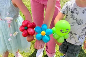 Lord Geoffrey The Balloon Guy Children's Party Entertainers Profile 1