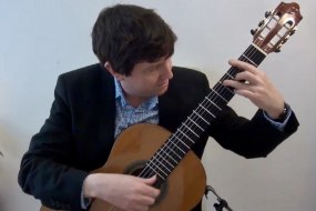 DL Entertainments Classical Guitarist Profile 1