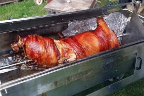 Oxford Pig Roast Business Lunch Catering Profile 1