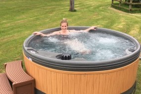 Premier Hot tub Hire Spa Tub Hire Profile 1