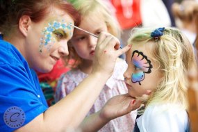 Watch This Face Face Painter Hire Profile 1