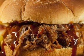 Pull Pork with BBQ Sauce 