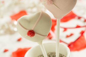 Amelia's Cake Pops Wedding Accessory Hire Profile 1