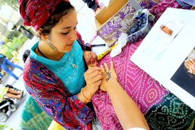 Heavenly Henna - Rahmah Jameela Glitter Bar Hire Profile 1