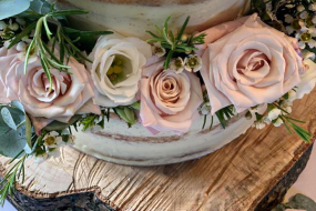 Sara Jane Cakes  Vintage Crockery Hire Profile 1