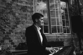 Dillan Lamb Music Pianists Profile 1