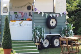 Pretty Bubbles Horsebox Bar Prosecco Van Hire Profile 1