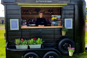 De-Canter Horsebox Bar Hire  Profile 1