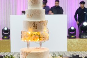 Cupcake and Crumble Wedding Cakes Profile 1