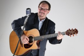 Stevie M Acoustic Band Hire Profile 1