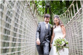 Treehouse Wedding - Relaxed couples photos