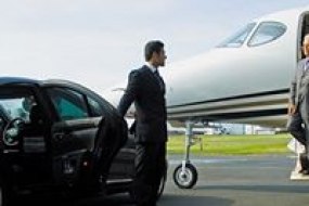 Holler Chauffeur Drive Luxury Car Hire Profile 1