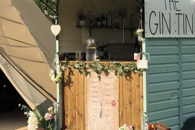 The Gin Tin Horsebox Bar Hire  Profile 1