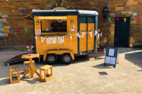 Only foals and fizz  Mobile Bar Hire Profile 1