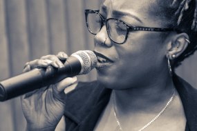 Jurdine Leonie Singers Profile 1