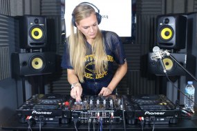 Vanessa Mallia DJ DJs Profile 1