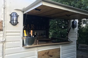 The Horse & Box Prosecco Van Hire Profile 1