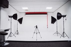 Mavro Worldwide Studios Hire a Photographer Profile 1