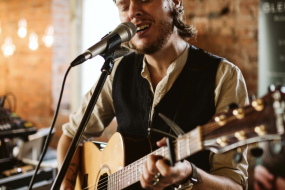 Glen Roughead Music  Musician Hire Profile 1