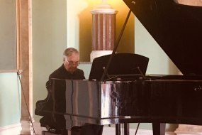 Alex Govier Pianists Profile 1