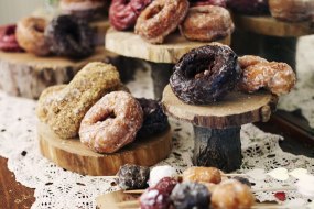 The Northern Entertainment Co. Wedding Doughnuts Profile 1