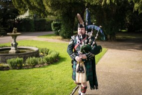 Andrew Brian Highland Bagpiper Bagpipers for Hire Profile 1