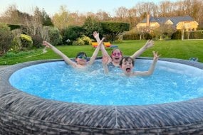 Surrey Bubbles  Hot Tub Hire Profile 1