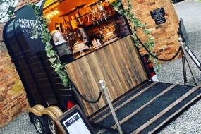 Cocktails & Caffeine Horsebox Bar Hire  Profile 1