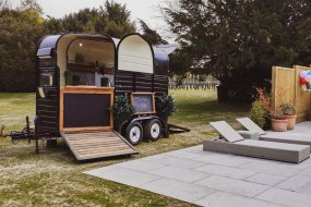 The Boxed Inn Mobile Wine Bar hire Profile 1