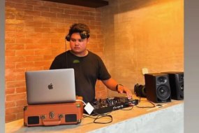 DJ Arvie DJs Profile 1