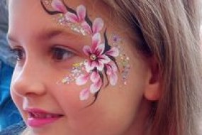 Face-Ination  Glitter Bar Hire Profile 1