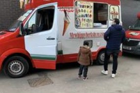 Mr Whippy Berkshire Dessert Caterers Profile 1