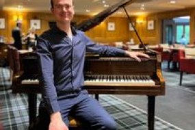 Chris Connelly - Pianist Pianists Profile 1