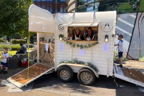 The Giggle & Fizz Mobile Wine Bar hire Profile 1