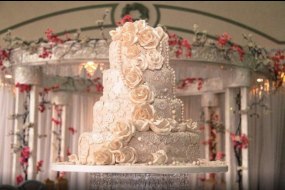 Maries Couture Cakes  Wedding Cakes Profile 1