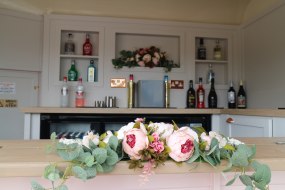 Blush Horsebox Bar Hire  Profile 1