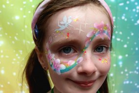 Vivid Strokes Face Painter Hire Profile 1