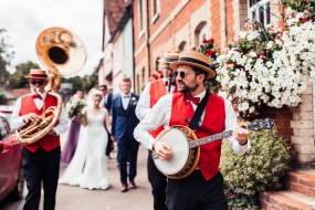 A wedding parade with Silk Street Jazz