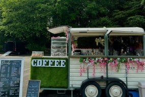 Mimi’s Horsebox Mobile Gin Bar Hire Profile 1