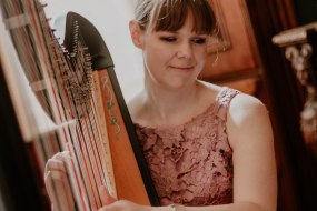 Lizzie Peacock - Harp & Voice Harpist Hire Profile 1