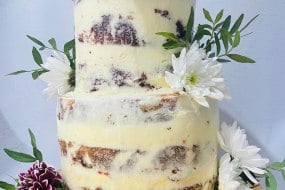 Semi naked wedding cake 