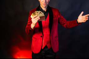 Nicholas Silva Magician  Comedian Hire Profile 1