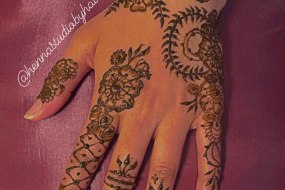 Chat and Chaat UK Henna Artist Hire Profile 1