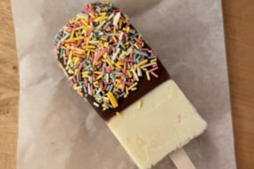 The LUXE Lolly Co. Fun Food Hire Profile 1