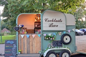 Bubbles and Chic Mobile Bar Hire Profile 1